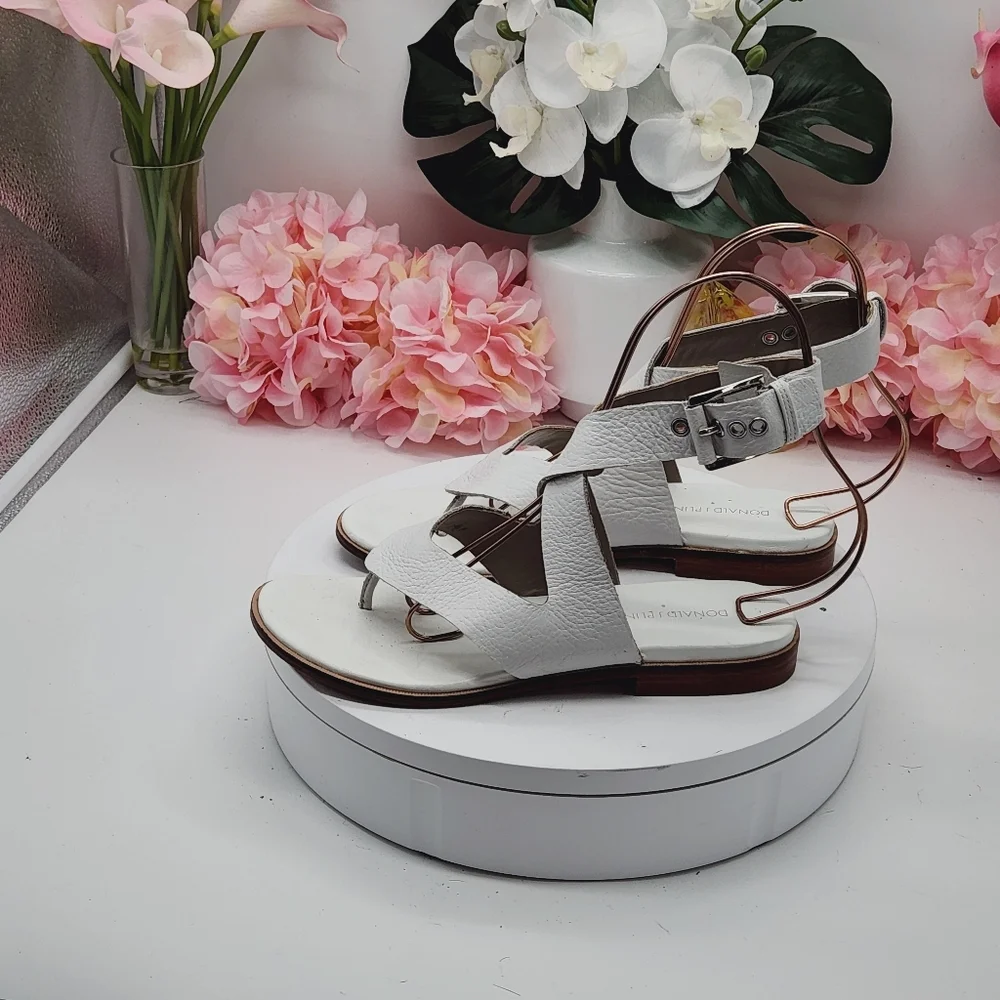 Donald J Pliner White Leather Strappy Gladiator Sandals Sizes 7